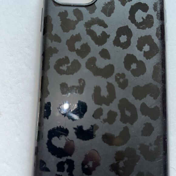 Velvet Caviar Phone Case 11Pro Max - Picture 5 of 6